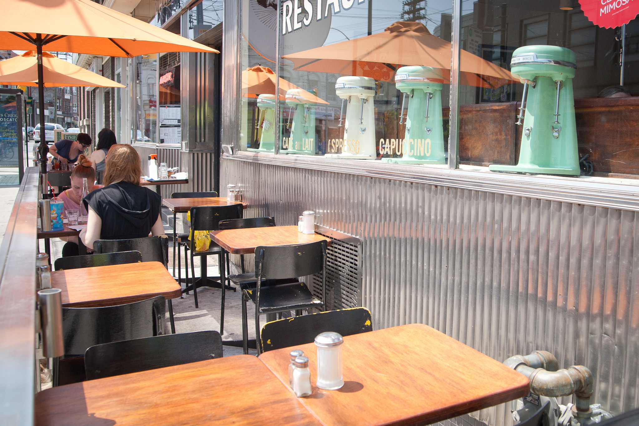 Toronto Patio Guide Lakeview Diner