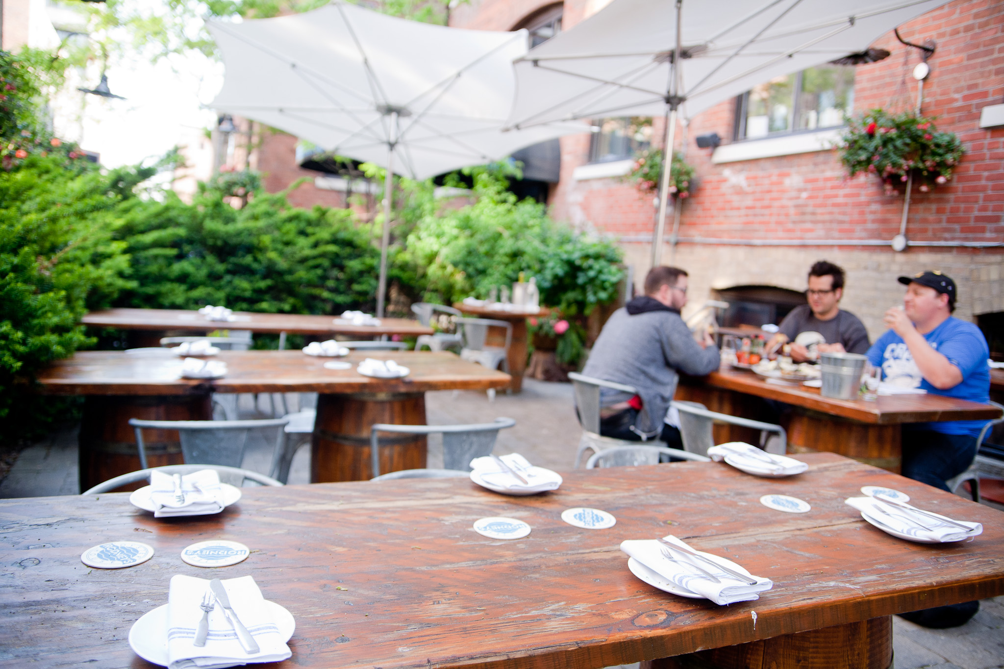 Toronto Patio Guide Rodney's Oyster House