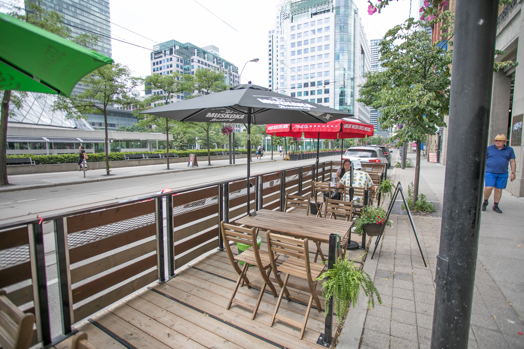 Toronto Patio Guide Lobster Burger Bar